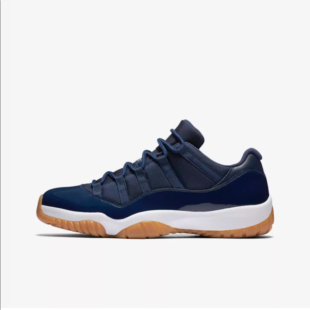 AIR JORDAN 11 LOW NAVY & GUM